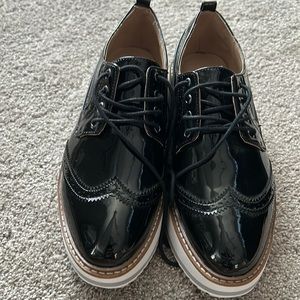 Larania, size 8.5, never worn